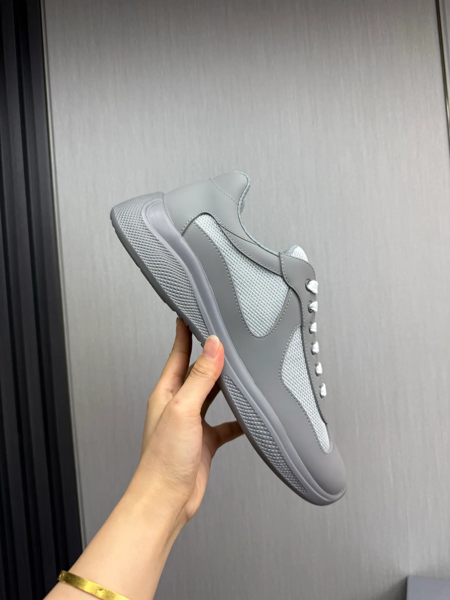 Men's shoes 640💰 [PRADA] Hot selling items🔥Must be recommended every day~~ Official website synchronized, 1:1 high quality shipments✔️ Imported cowhide fabric, rubber material + cowhide lining, original bottom, high-end airplane box packaging🎁 38-45 (38.45 custom-made, non-returnable)